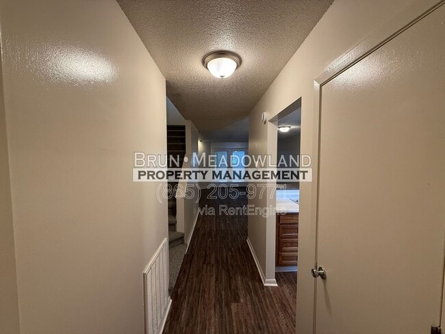 Photo - 10409 Victoria Dr