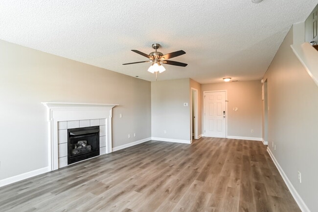 Photo - 4728 Aldersbrook Dr