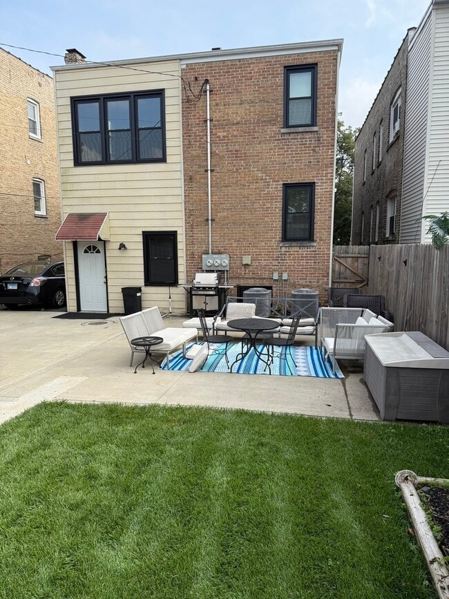 Photo - 5430 W Berteau Ave