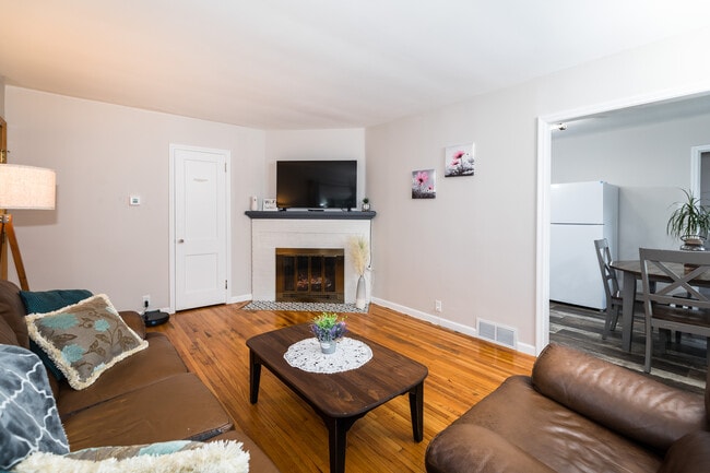 Photo - 7100 Cedar Ave S