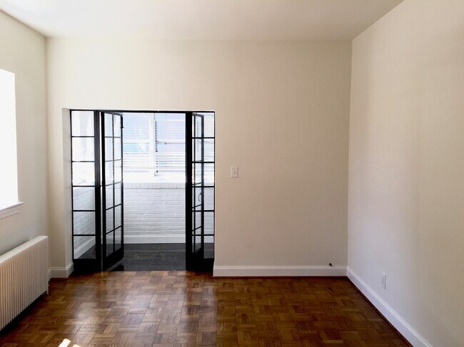 16th Street Apartments