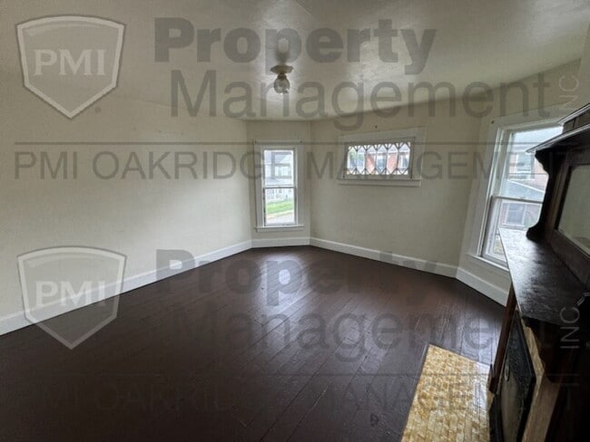 Photo - Upper 1 Bedroom 1 Bath Apartment