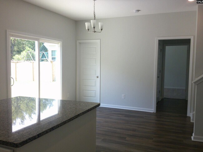 Photo - 1425 Tamarind Ln