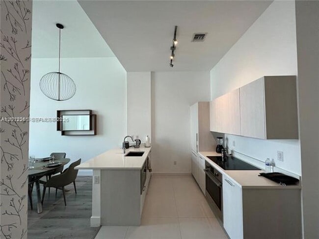 Building Photo - 501 NE 31st St Unit 501 NE 31st St # 404, Miami, FL 33137