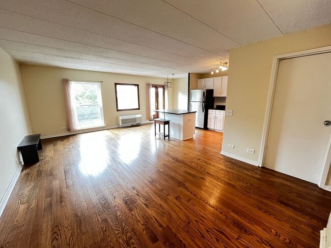 Building Photo - 711 W Gordon Terrace Unit 711 W Gordon #118
