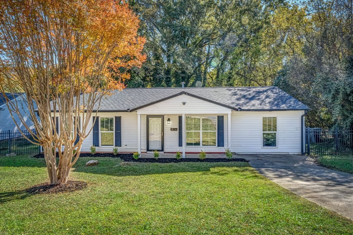 Photo - 283 E Hampton Ave