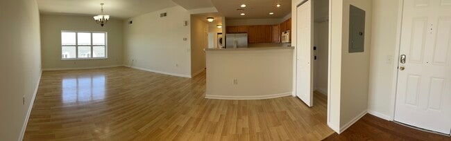 Photo - 358 Rector St Unit 705