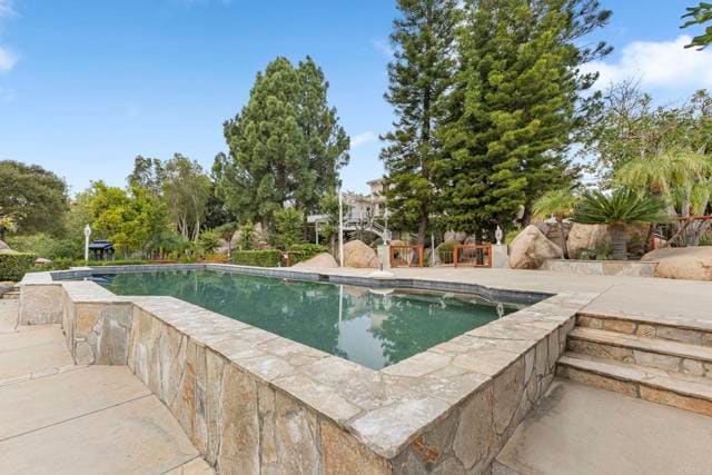 Photo - 28720 Sandhurst Way