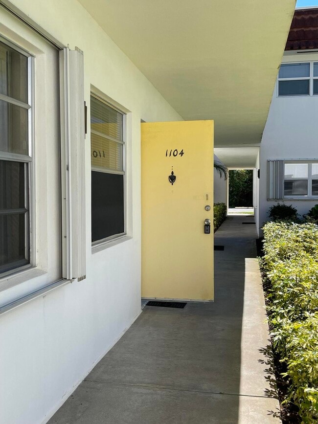Photo - 1225 NW 21st St Unidad 111104