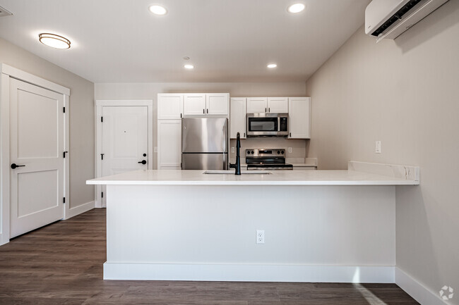 Building Photo - 7 Progress Wy Unit 1 Rental
