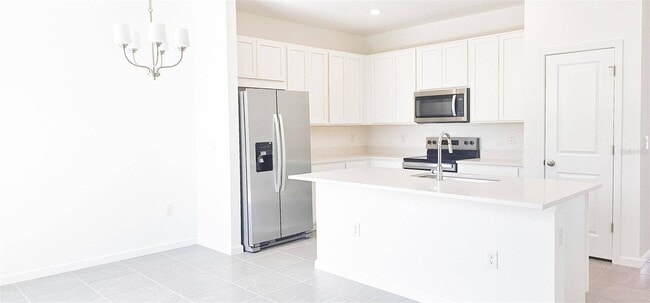 Photo - 429 Silver Palm Dr