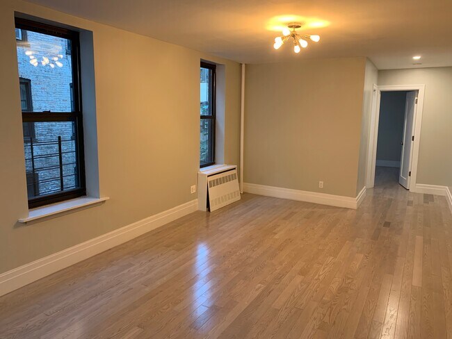 Photo - 585 21st E St Unit 1g