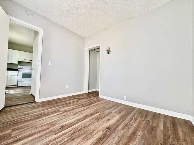 Photo - 3312 E Mishawaka Ave Unit 1 (Lower)