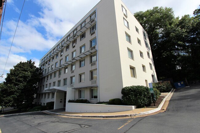 Photo - 1730 Arlington Blvd Unit 305