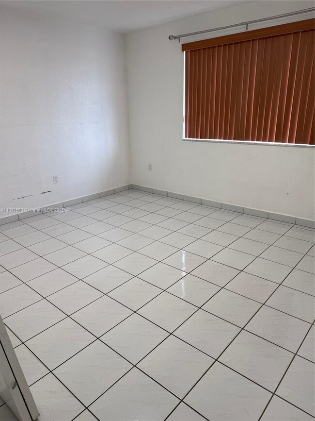 Photo - 6985 W 29th Ave Unidad 206 Rental