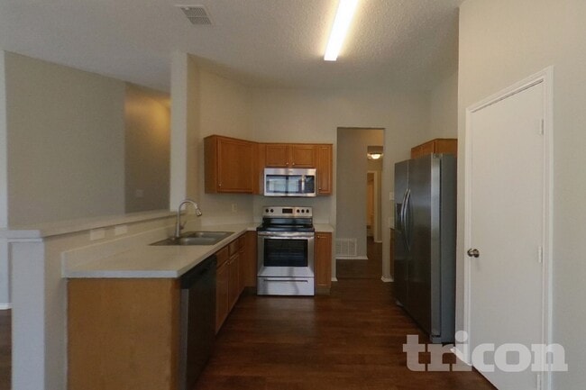 Photo - 1009 Ridge Top Dr