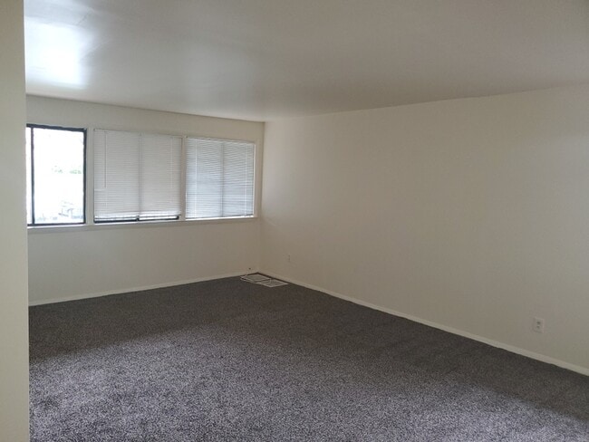 Photo - 3924 Stone Gate Dr