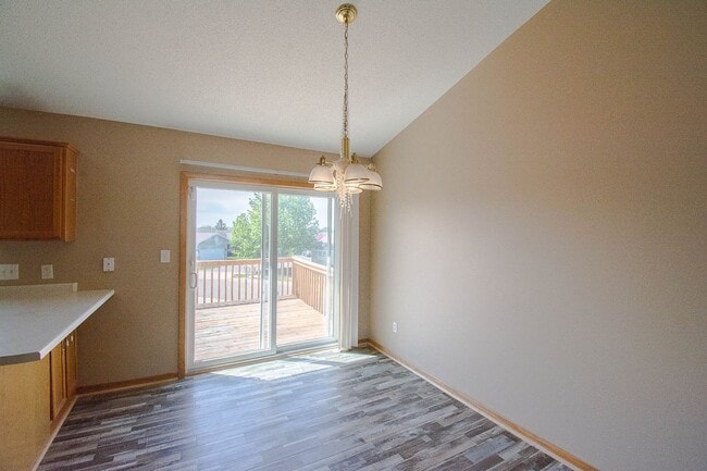 Photo - Spacious, freshly painted split entry home in NW Rochester!
