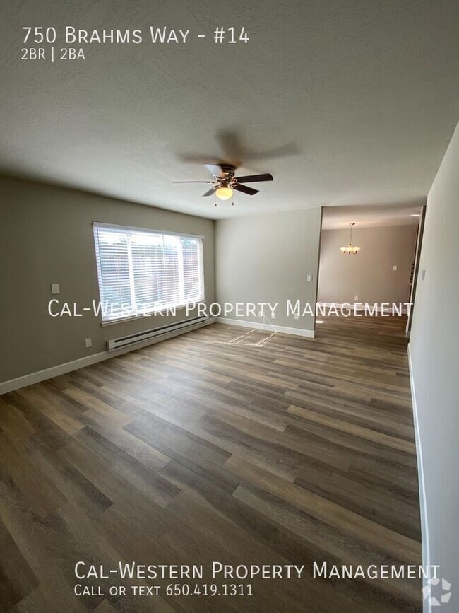 Building Photo - 2 bed 2 bath apt on 2nd flr Unit #14