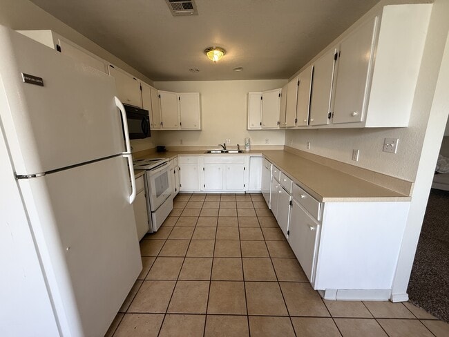 Photo - 2210 S Bluestone St