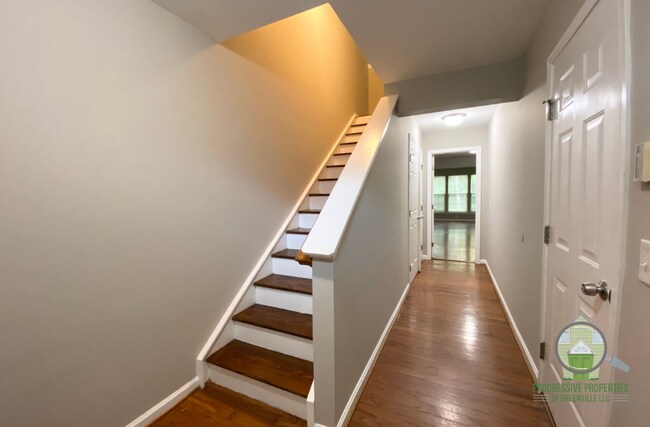 Photo - 222 Cambria Ct