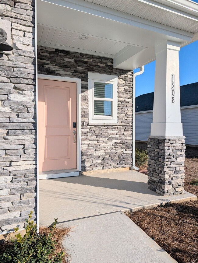 Photo - 1508 Regal Fern Wy