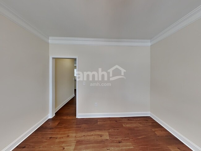 Photo - 72 Monarch Way