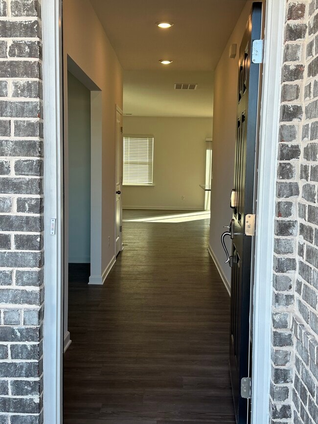 Photo - 1112 Holland Dr