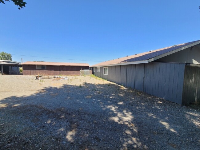 Photo - 24520 S Oak St
