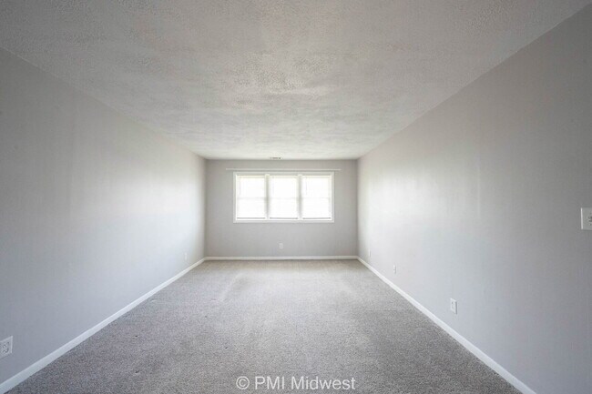 Photo - "Charming 2-Bedroom Retreat in the Heart of Shelbyville – Perfectly Cozy at 800 Sq Ft!" Unit B22
