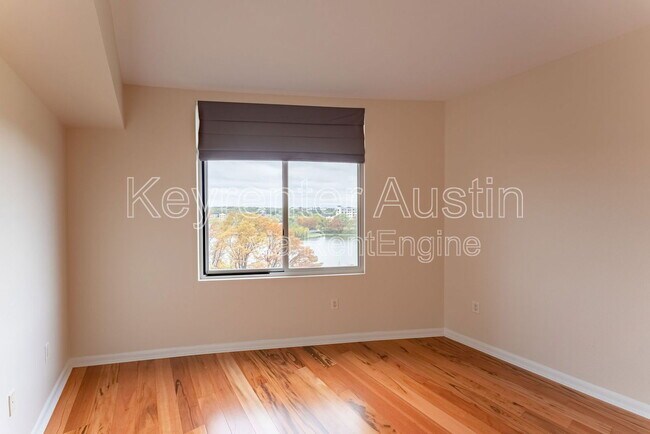 Photo - 54 Rainey St Condo Unit 604