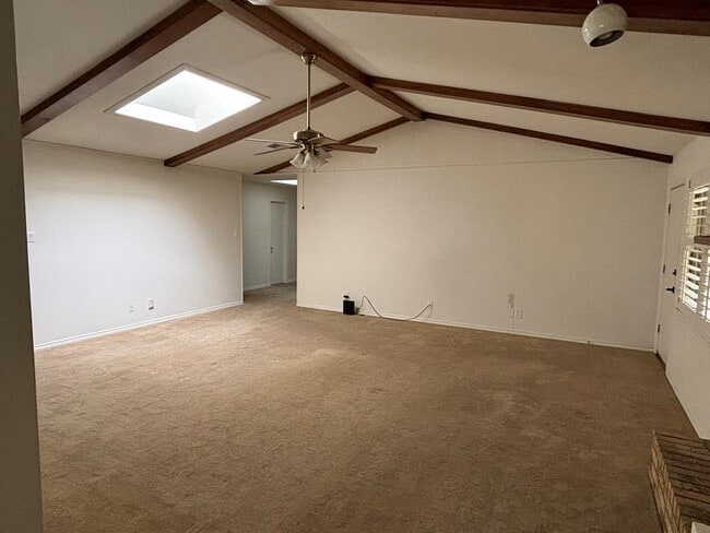 Building Photo - 4201 Valley Dr Rental