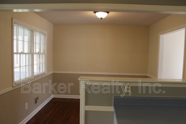 Photo - 4805 Oak Park Rd