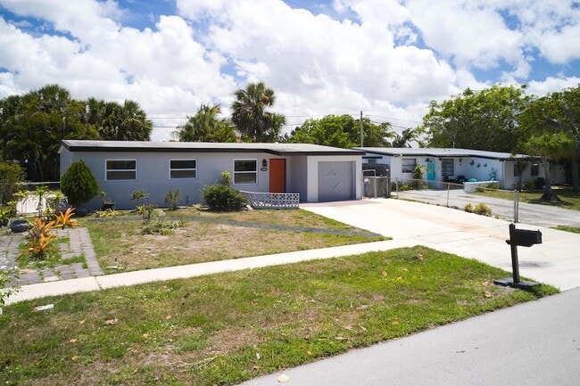 Building Photo - 3686 Gull Rd