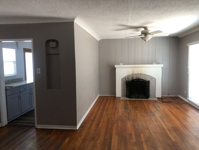 Photo - 630 N Manor St