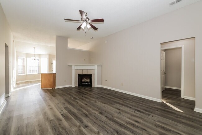 Photo - 8478 Regal Bend Dr