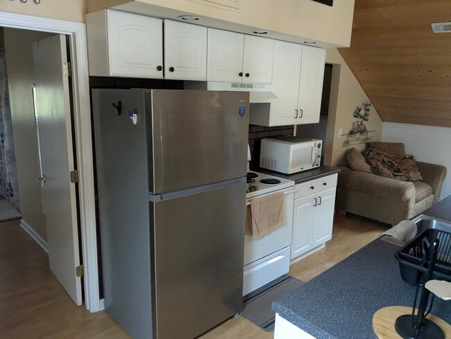 Photo - 128 Perrin Dr Unit A