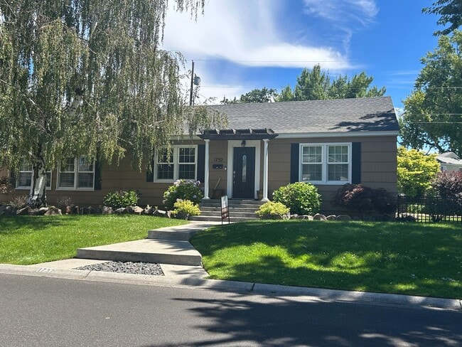 Photo - NEW LISTING In Desirable N. Richland Neighborhood; Walking Distance to Columbia River/Walking Path