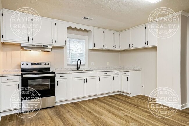 Photo - 515 Dale St SW