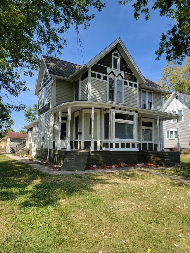 Building Photo - 700 N Main St Unit 1 Rental