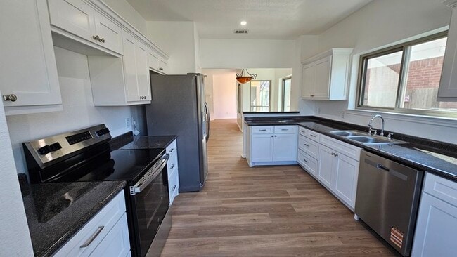 Photo - 3/2/2 Fresh Remodel