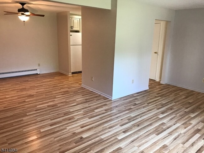 Photo - 819 Cricket Ln