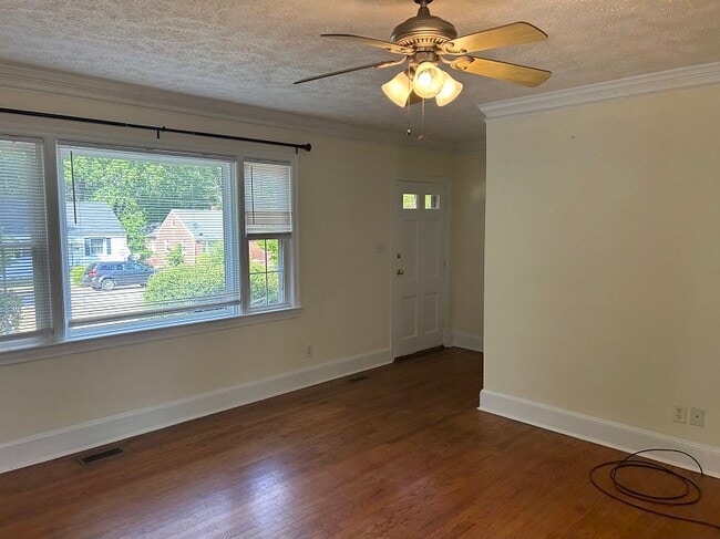 Photo - Fifth Street-311