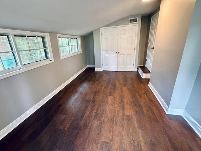 Photo - 355 Rankin Blvd