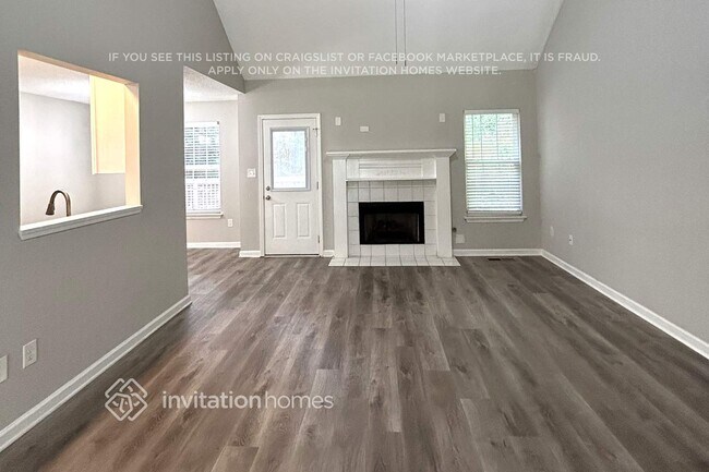 Photo - 5726 Graceland Dr SW