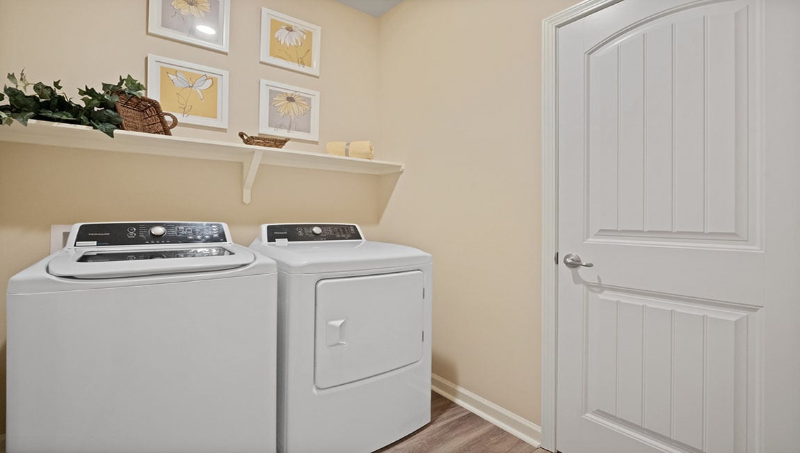 Photo - 2195 Ridgefield Ave