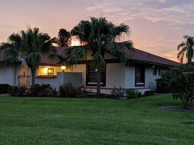 Photo - 5581 Golf Pointe Dr