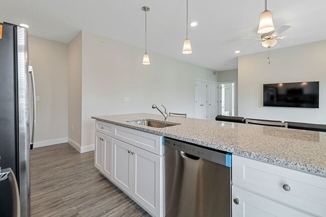 611 S State St Waitlist Open for August 2027
