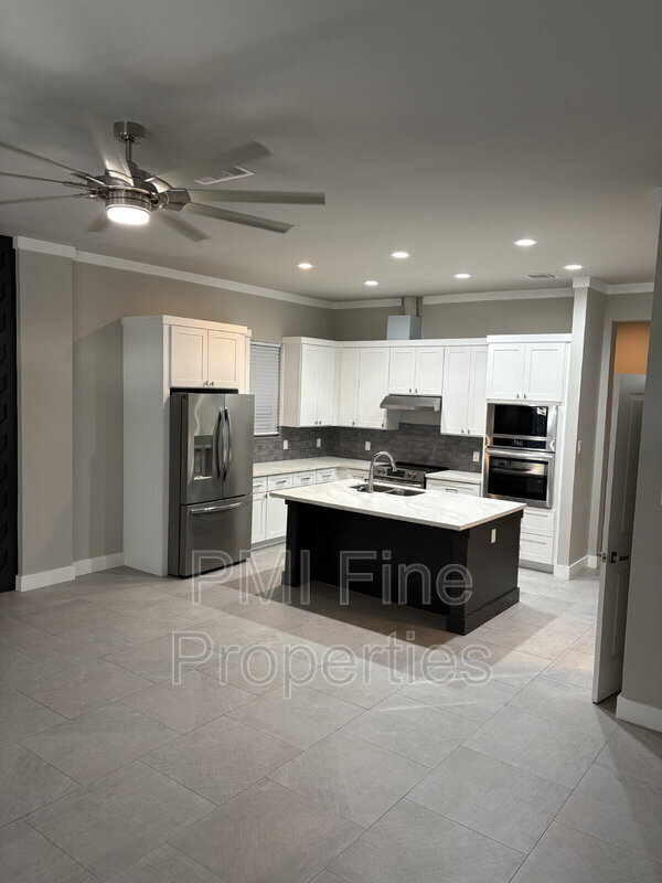 Building Photo - 3732 Seabrook St