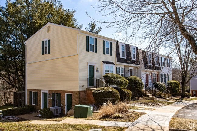 Greenhill Townhomes & Apartments